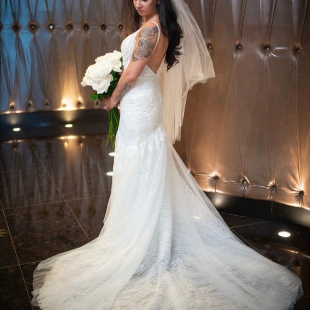 Essence of Australia Wedding Dress Size 10 Mermaid Lace Bridal Gown Train